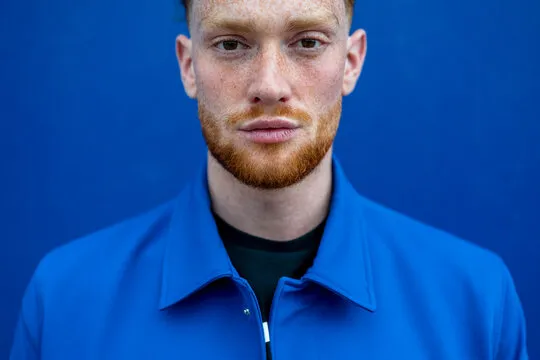 用户使用移动端查询数据